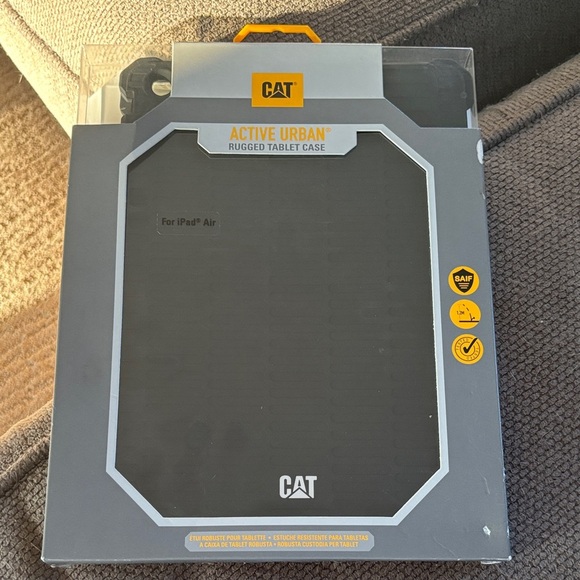 Caterpillar Active Urban Rugged Tablet Case - Black and Yellow - Picture 3 of 4
